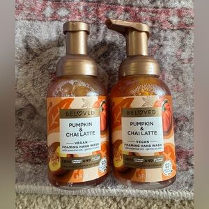 Two new beloved pumpkin and chai latte hand soaps 🛍